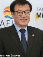 Dr. Wanshik Hong